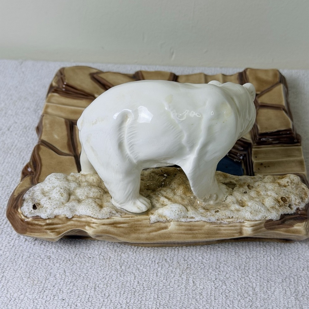 Vintage Holland Mold 1972 White Grizzly Bear Salmon Fish Cigar Ashtray MCM - Picture 5 of 7